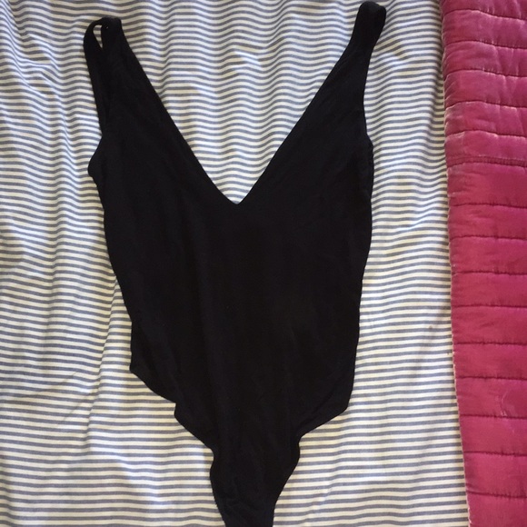 Urban outfitters deep V bodysuit - Picture 1 of 2